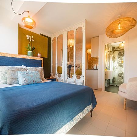 Regency Luxe Studio ตอร์เรโมลิโนส ภายนอก รูปภาพ
