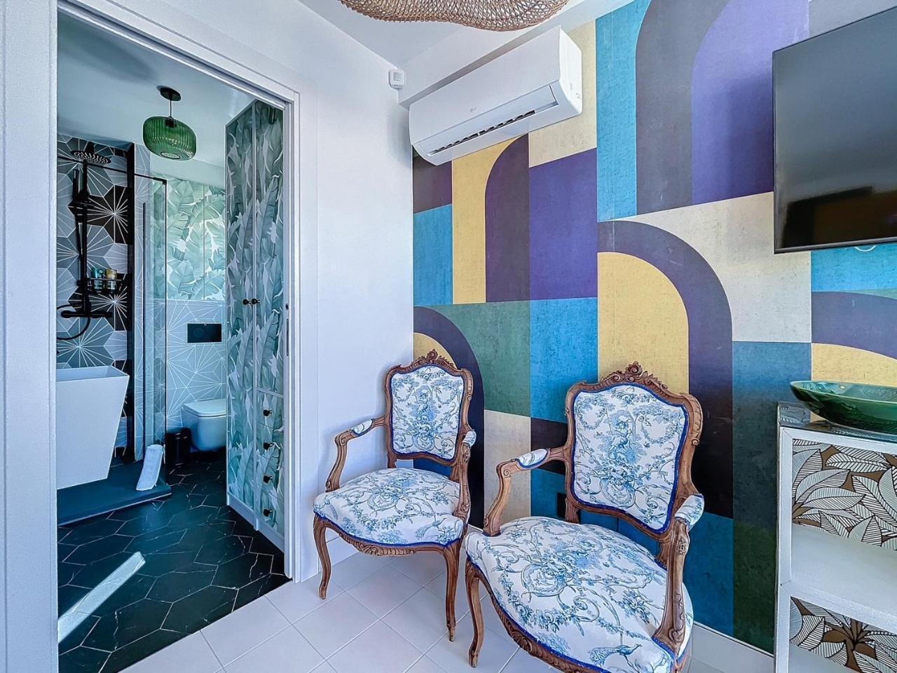 Regency Luxe Studio ตอร์เรโมลิโนส ภายนอก รูปภาพ