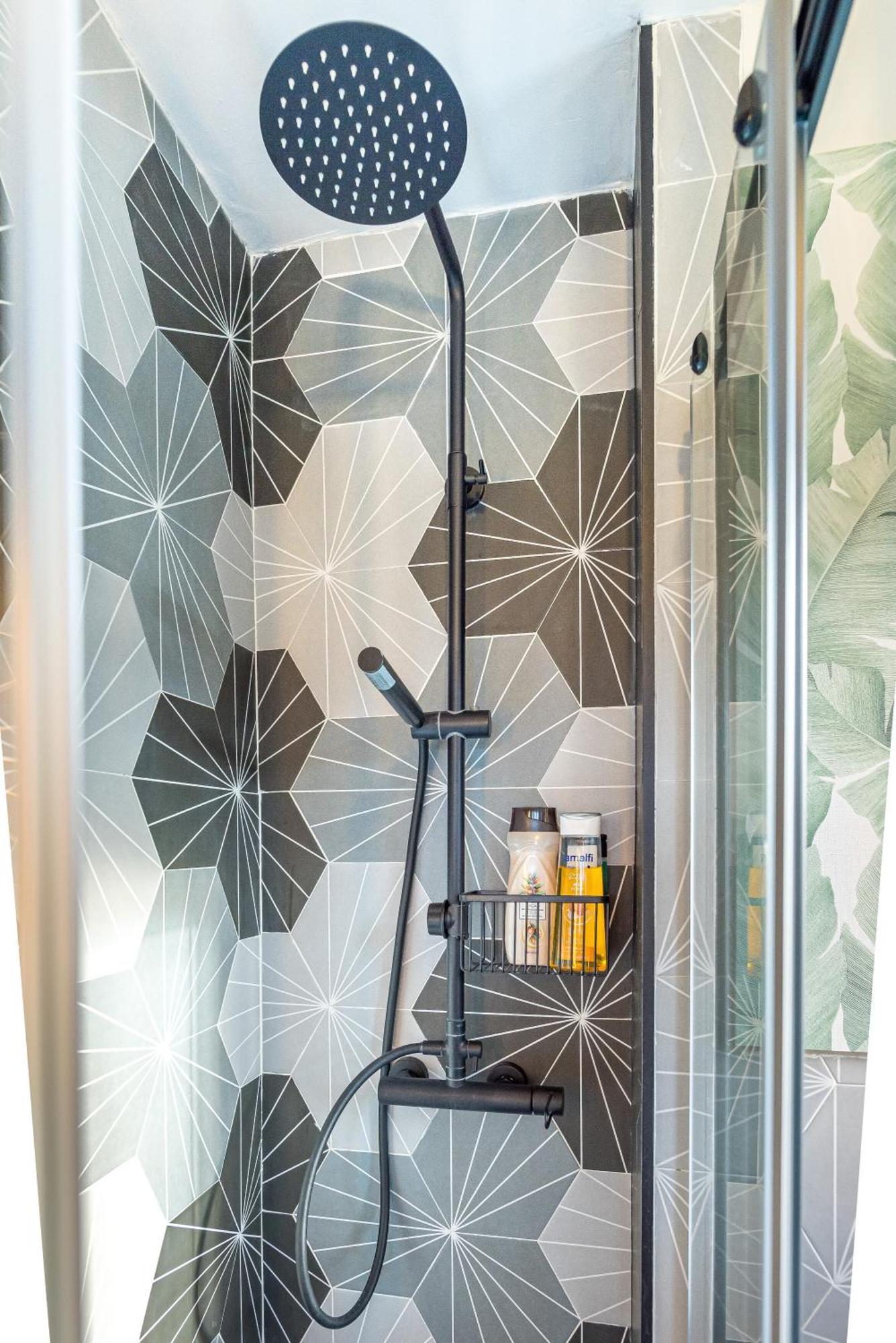 Regency Luxe Studio ตอร์เรโมลิโนส ภายนอก รูปภาพ