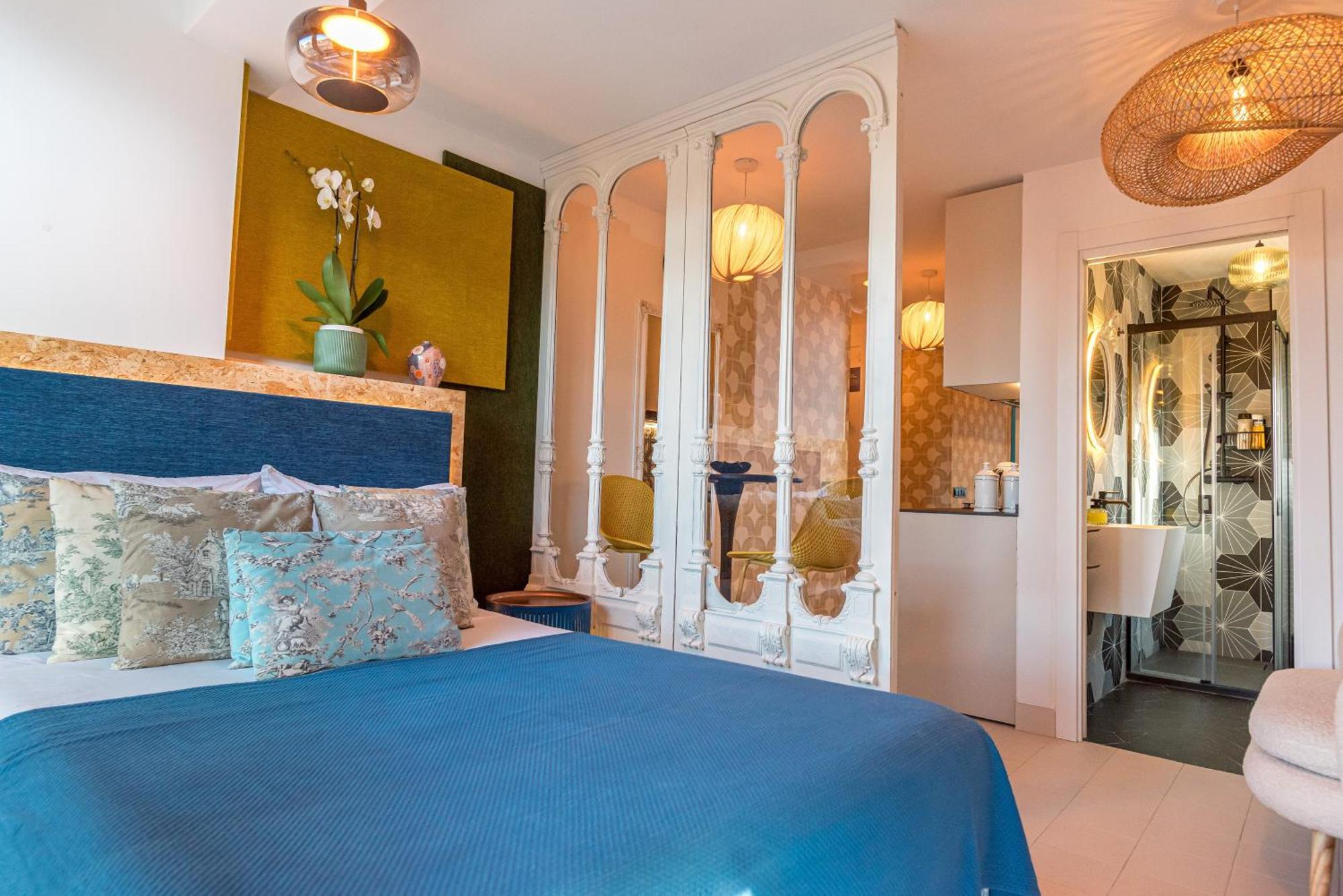Regency Luxe Studio ตอร์เรโมลิโนส ภายนอก รูปภาพ