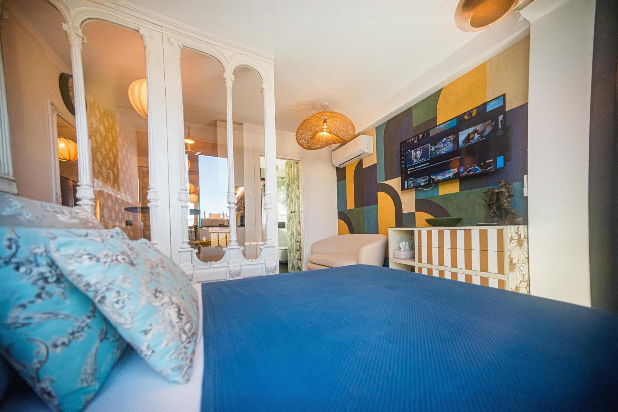 Regency Luxe Studio ตอร์เรโมลิโนส ภายนอก รูปภาพ