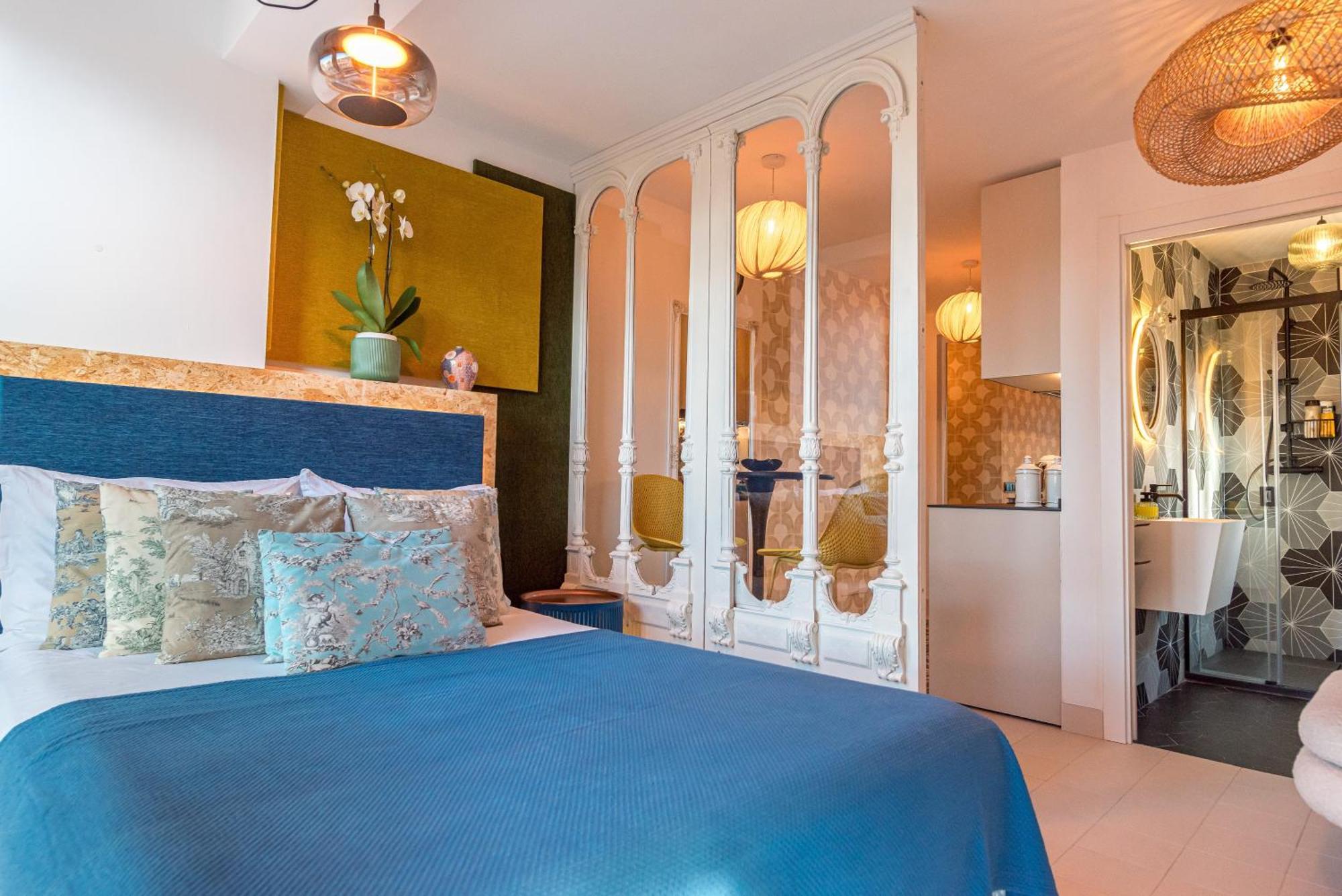 Regency Luxe Studio ตอร์เรโมลิโนส ภายนอก รูปภาพ
